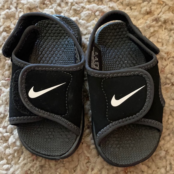 6c nike sandals